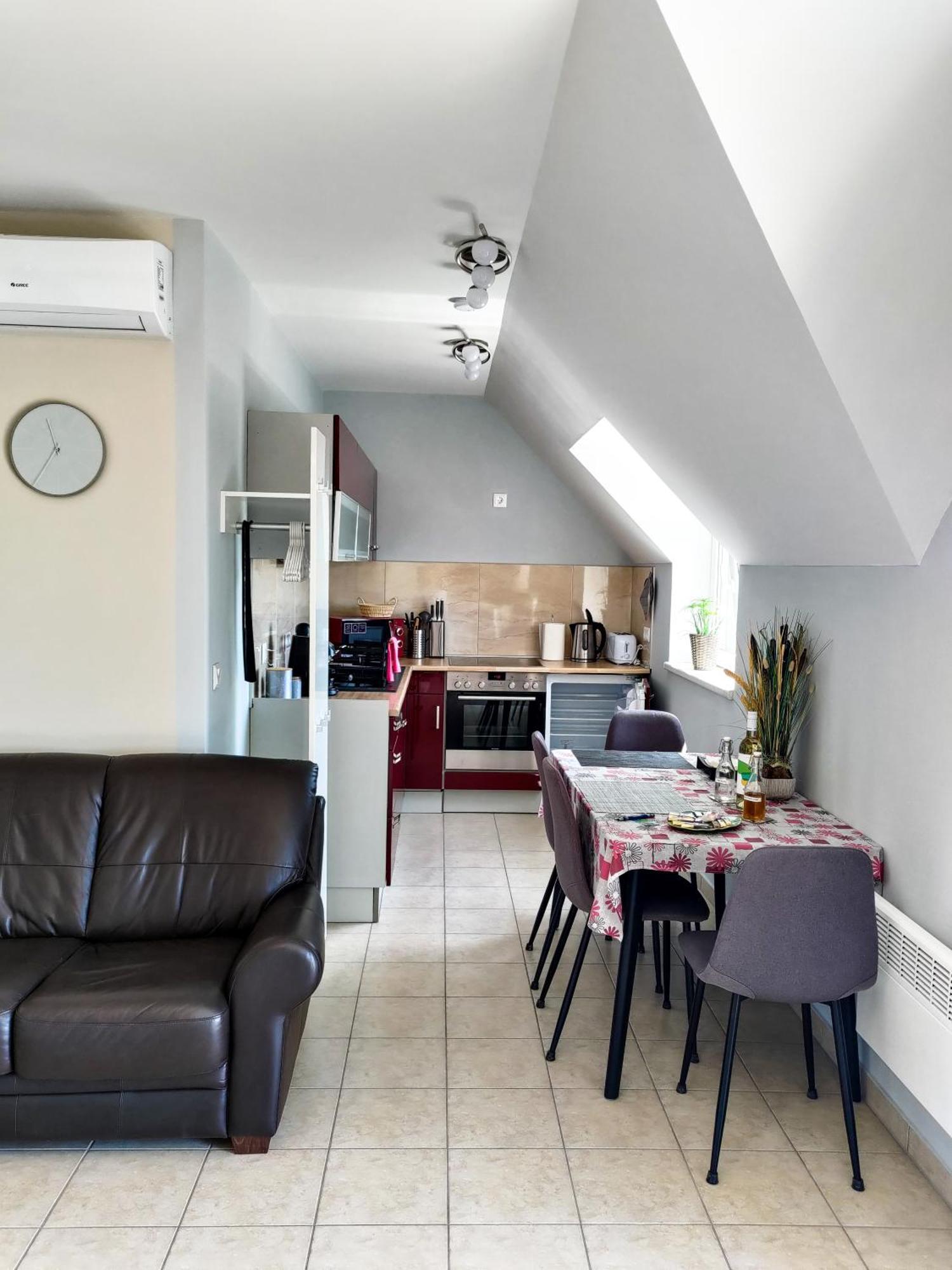 Fügefa Apartman Balatonalmádi Exterior foto
