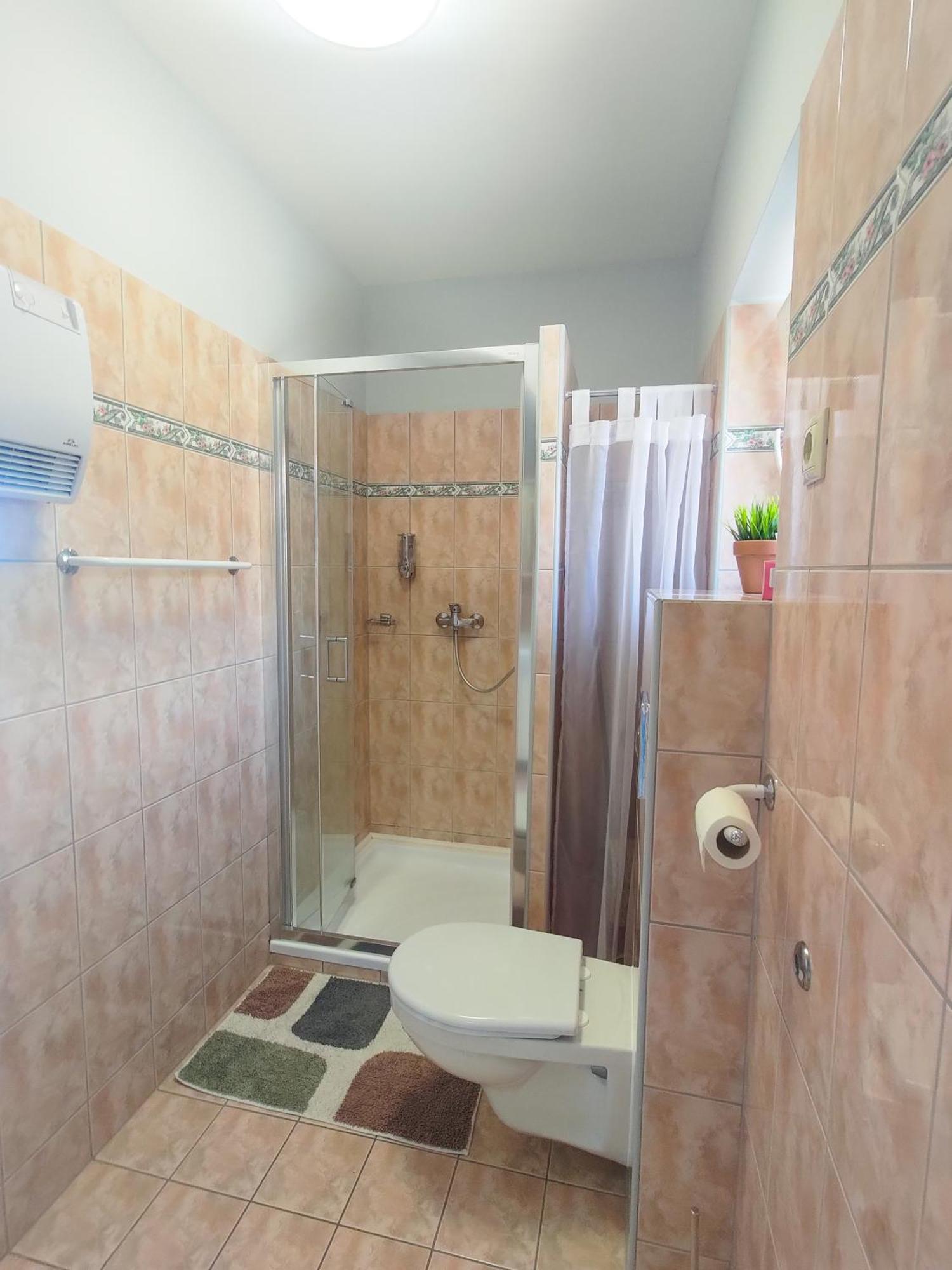 Fügefa Apartman Balatonalmádi Exterior foto