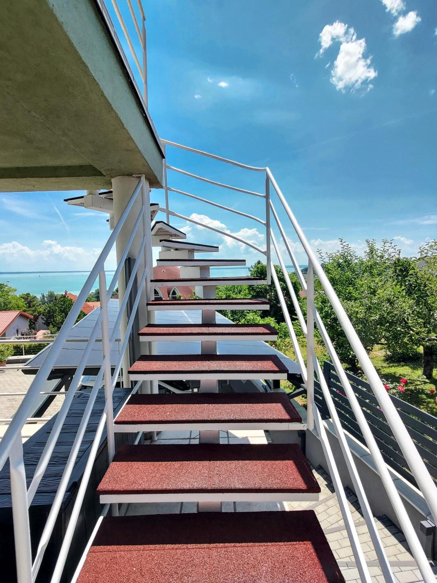 Fügefa Apartman Balatonalmádi Exterior foto