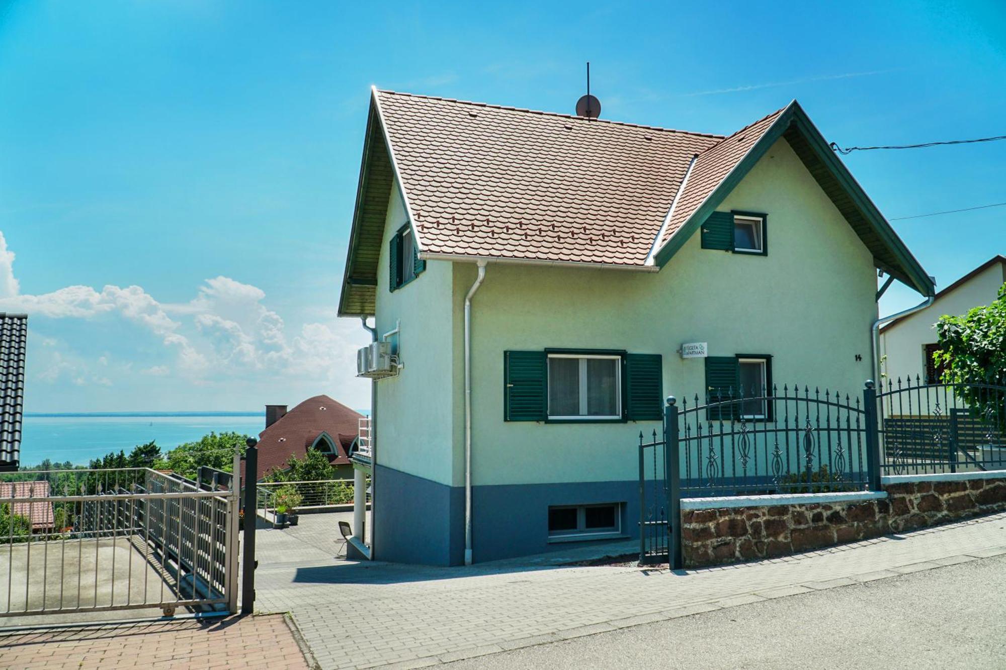 Fügefa Apartman Balatonalmádi Exterior foto